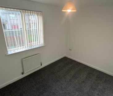 Holme Bank Close, Bradford, BD4 0QZ - Photo 4