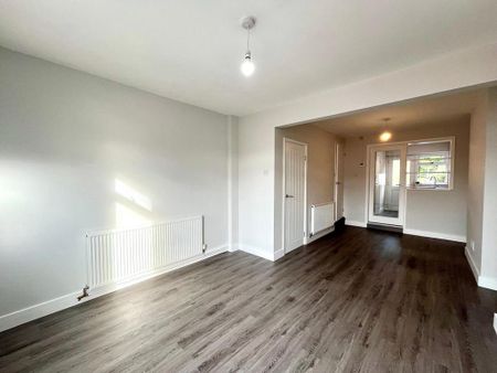 2 bedroom terraced house to rent - Photo 2