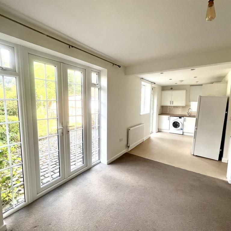 2 bedroom house to rent - Photo 1