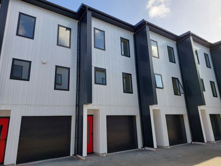 Modern Birkenhead Townhouse - Photo 5