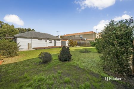 71 Railway Street North, Altona VIC, Belconnen - Photo 3