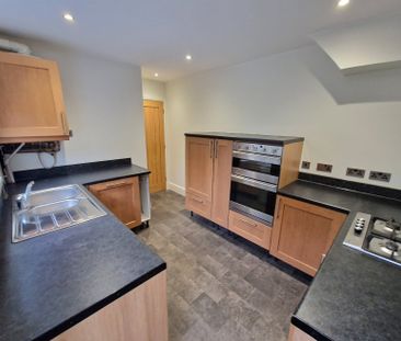 3 bedroom terraced house to rent - Photo 6