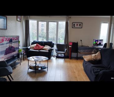 4 Bed Terraced House, Turnpike Link, CR0 - Photo 3