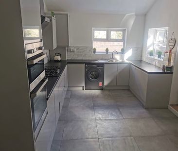 Room in a Shared House, Ellel Grove, L6 - Photo 6