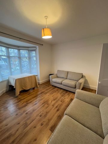 2 Bed Flat, Cateswell Road, B28 - Photo 2