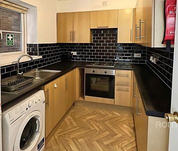 2 bedroom property to rent - Photo 1