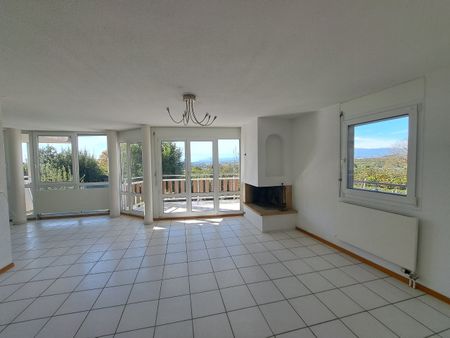Spacieux et lumineux 3.5p avec balcon et cheminée à louer à Crissier - Photo 5