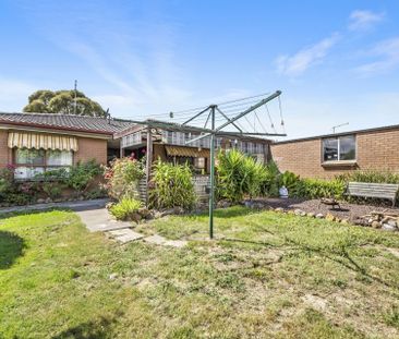 5 Huntington Street, Wendouree - Photo 4