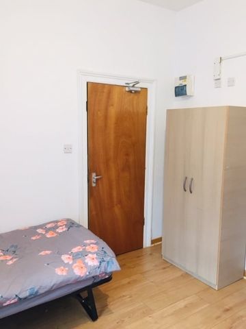 Studio Flat, Sutherland Road, N17 - Photo 2