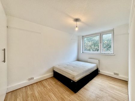 4 bedroom terraced house to rent - Photo 3