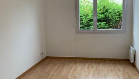 Appartement 4 pièces 77m2 REIMS 920 euros - Photo 4