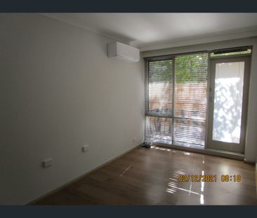 2/25 Moama Road, Malvern East, Vic 3145 - Photo 1