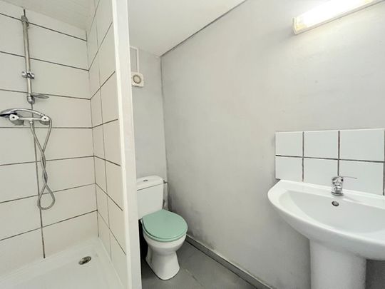 A LOUER APPARTEMENT 2 PICES AVEC TERRASSE - LE HAILLAN - Photo 1