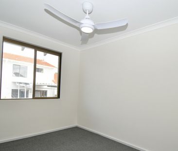 Renovated 2 Bedroom Unit with Ocean Views! - Photo 3