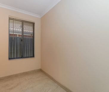 MODERN FAMILY HOME | 3 BEDROOMS + THEATRE - Photo 4