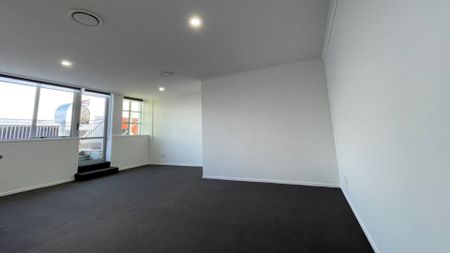 Modern apartment on Victoria Street - Photo 2