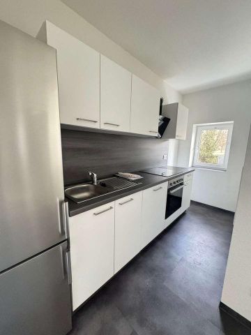 ⁕ Großzügige 3-Raum-Wohnung mit EBK und Balkon ⁕ - Photo 2