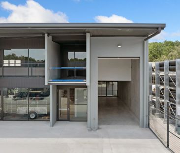 2 Bedroom Unit in convenient location - Photo 2