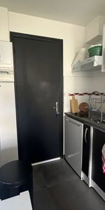 Location Appartement 1 pièce 17m² - Photo 3