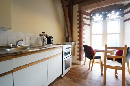 Flat, 14 Tabernacle Garth Road - Photo 2