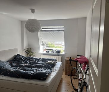 <b>Lys og indbydende 3-værelses lejlighed med lækkert bad og køkken... - Foto 4