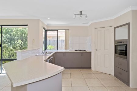 20 Scarab Court, Halls Head. - Photo 2