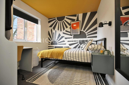1 bedroom in a house share to rent - Photo 5