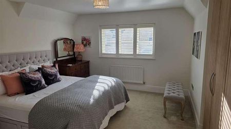 Old Railway Close Lechlade, GL7 - Photo 4