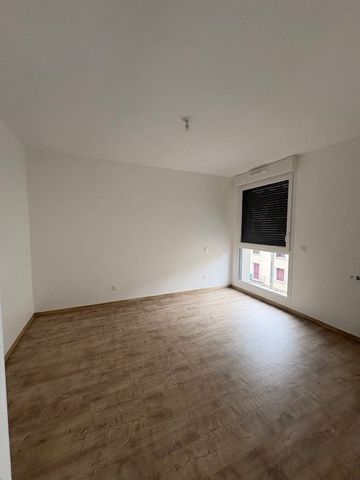 Location Appartement 2 pièces 45m² THONON LES BAINS 74200 - Photo 5