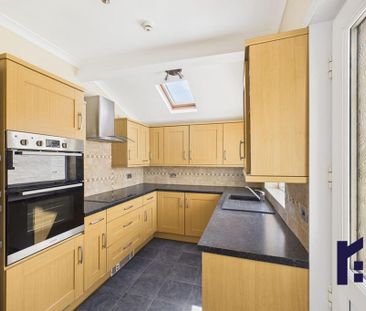 2 bedroom end of terrace house to rent - Photo 6