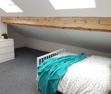 6 bedroom terraced house to rent - Photo 1