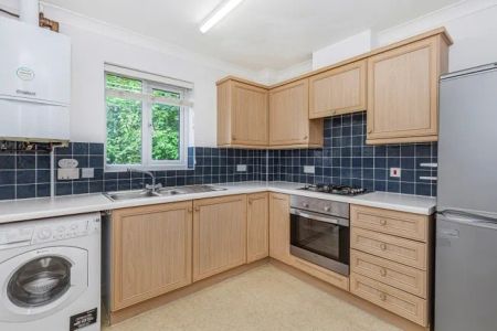 Thames Court, Abingdon - Photo 3