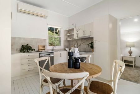 Waterfront Living in Sought-After Eleebana - Photo 4