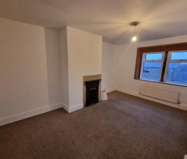 2 bedroom cottage to rent - Photo 2