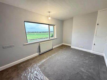 2 bedroom semi-detached house to rent - Photo 3