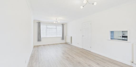 3 bed detached house to rent in Stocklands Way, Prestwood, Great Missenden, Buckinghamshire, HP16 0SJ - Photo 2