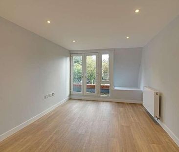 Liston House, Cromwell Gardens, Marlow, SL7 - Photo 2