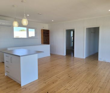 Two-Story Beachside Home with Sea Views - Photo 3