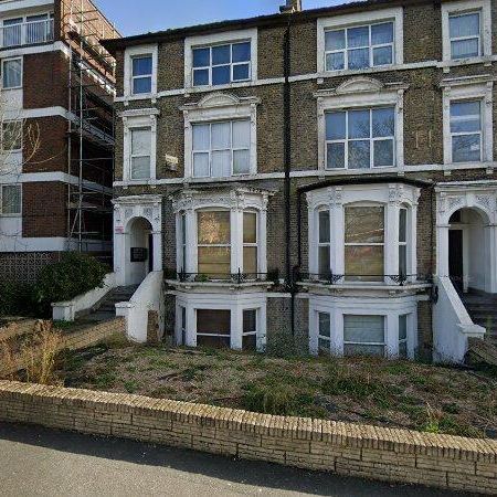 Bedsit, Stuart Crescent, N22 - Photo 1