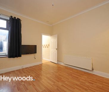 2 bed terraced house to rent in Stanier Street, Fenton, Stoke-on-Trent - Photo 2