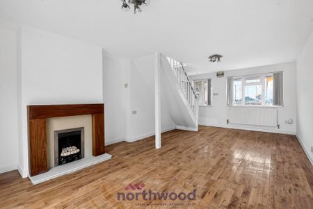 3 bedroom end of terrace house to rent - Photo 2