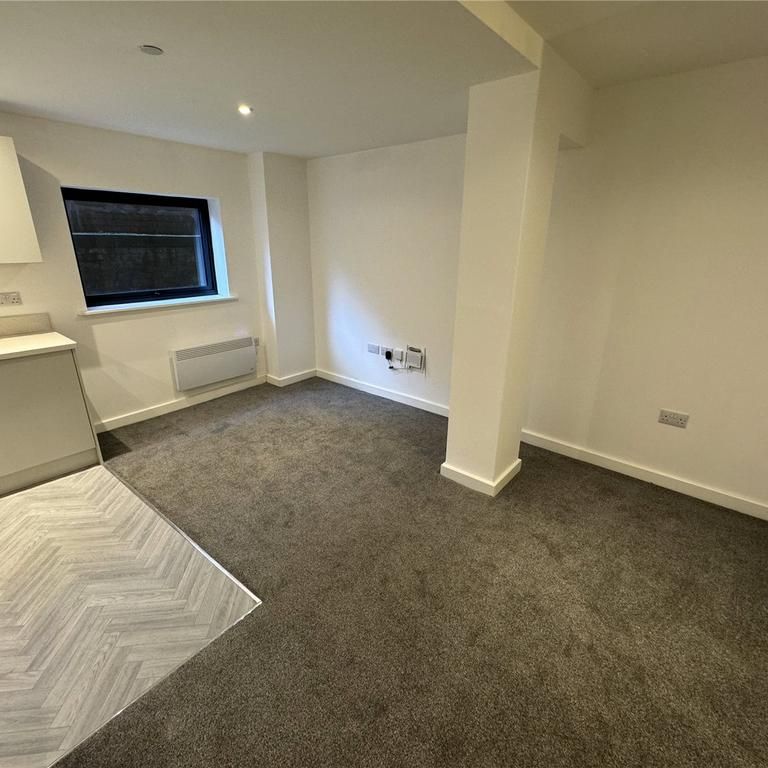Studio to rent - Photo 1