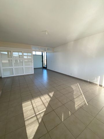 Location Appartement 2 pièces 59m² - Photo 4