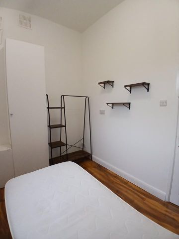2 Bed Flat, Seymour Road, M8 - Photo 3