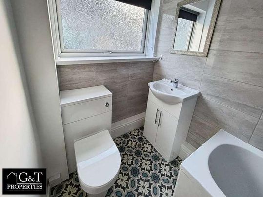 Glynn Crescent, Halesowen, B63 - Photo 1