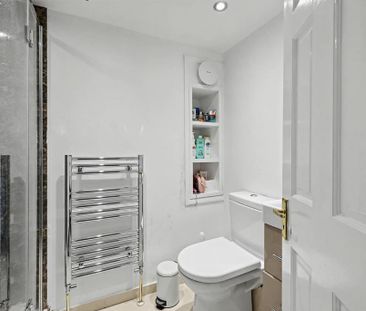 4 bedroom detached house to rent - Photo 3