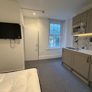 Studio to rent - Photo 3