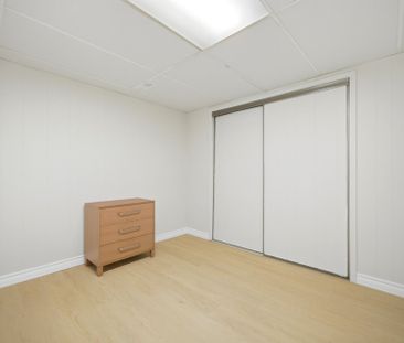 For Lease - 1926 Reiss Court, Mississauga, Ontario - Photo 2