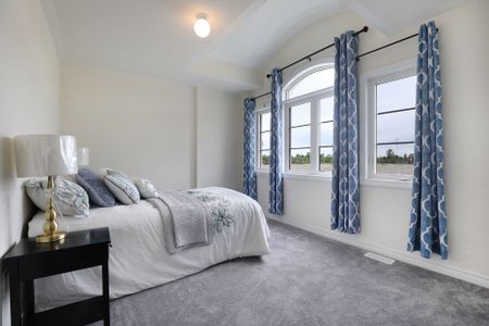 For Lease - 148 Hawkins Street, Georgina, Ontario - Photo 2