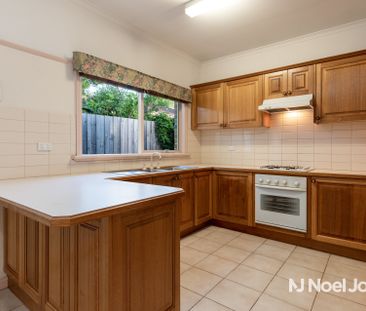 1A Menin Road, NUNAWADING - Photo 6